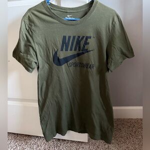 Men’s Nike Dri Fit The Nike Tee Short Sleeve Shirt